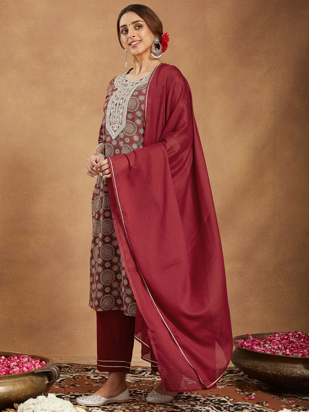 Ninnique Women's Maroon Pure Cotton Ethnic Motifs Printed Straight Kurta Set