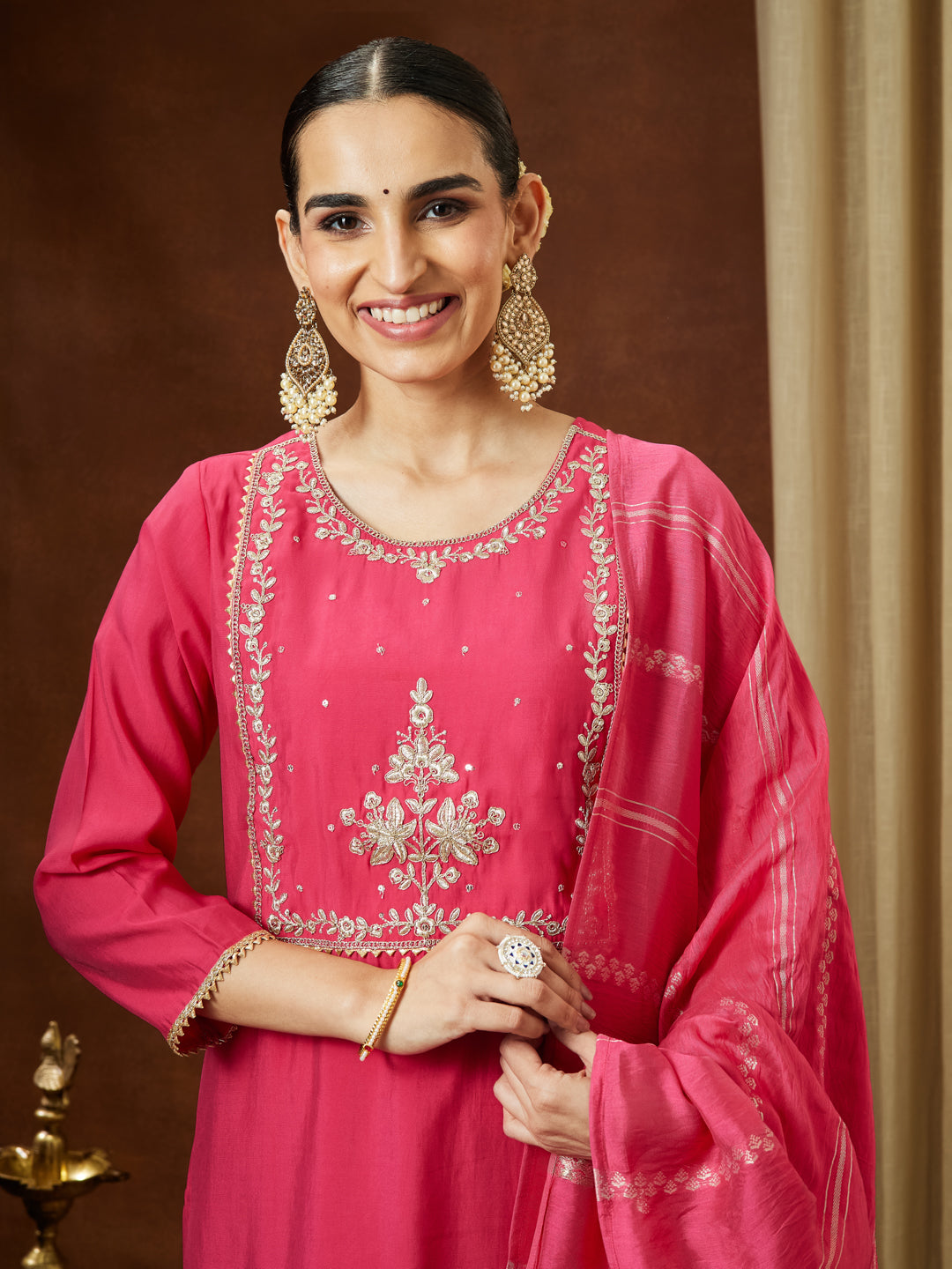 Ninnique Women's Pink Chanderi Silk Zari Yoke Embroidered Straight Kurta Set