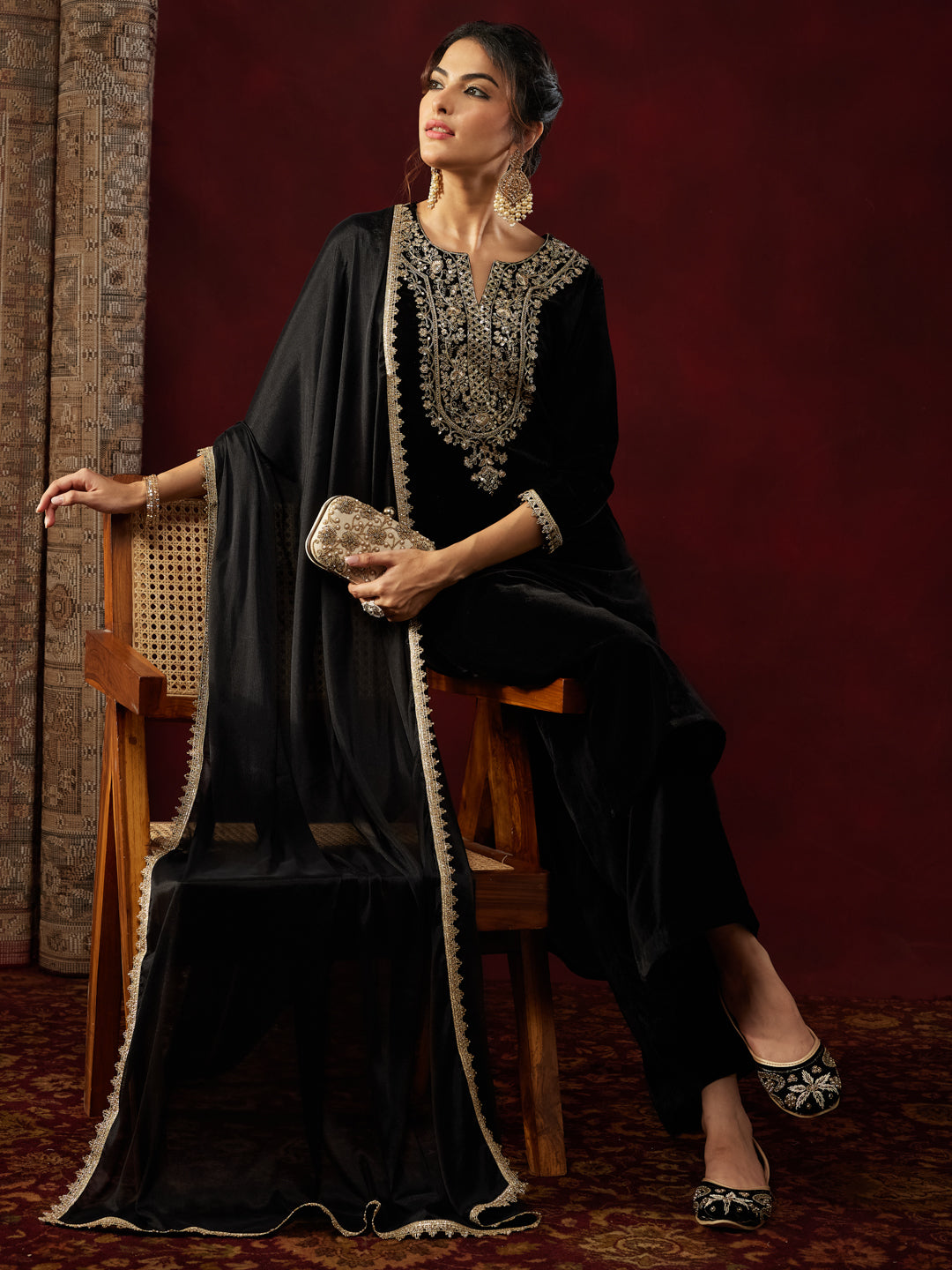 Ninnique Women's Black Velvet Zari Yoke Embroidered Straight Kurta Set