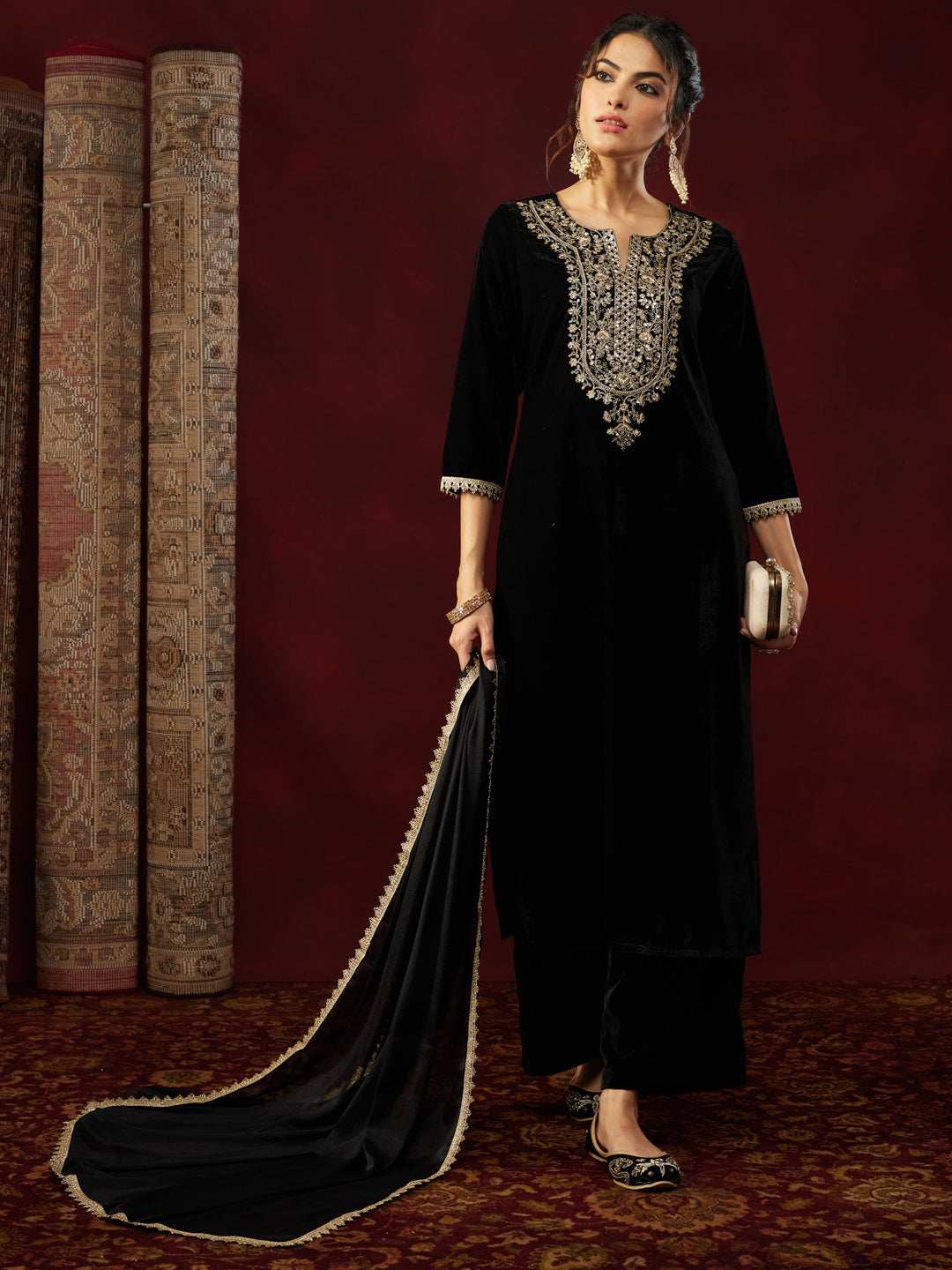 Ninnique Women's Black Velvet Zari Yoke Embroidered Straight Kurta Set