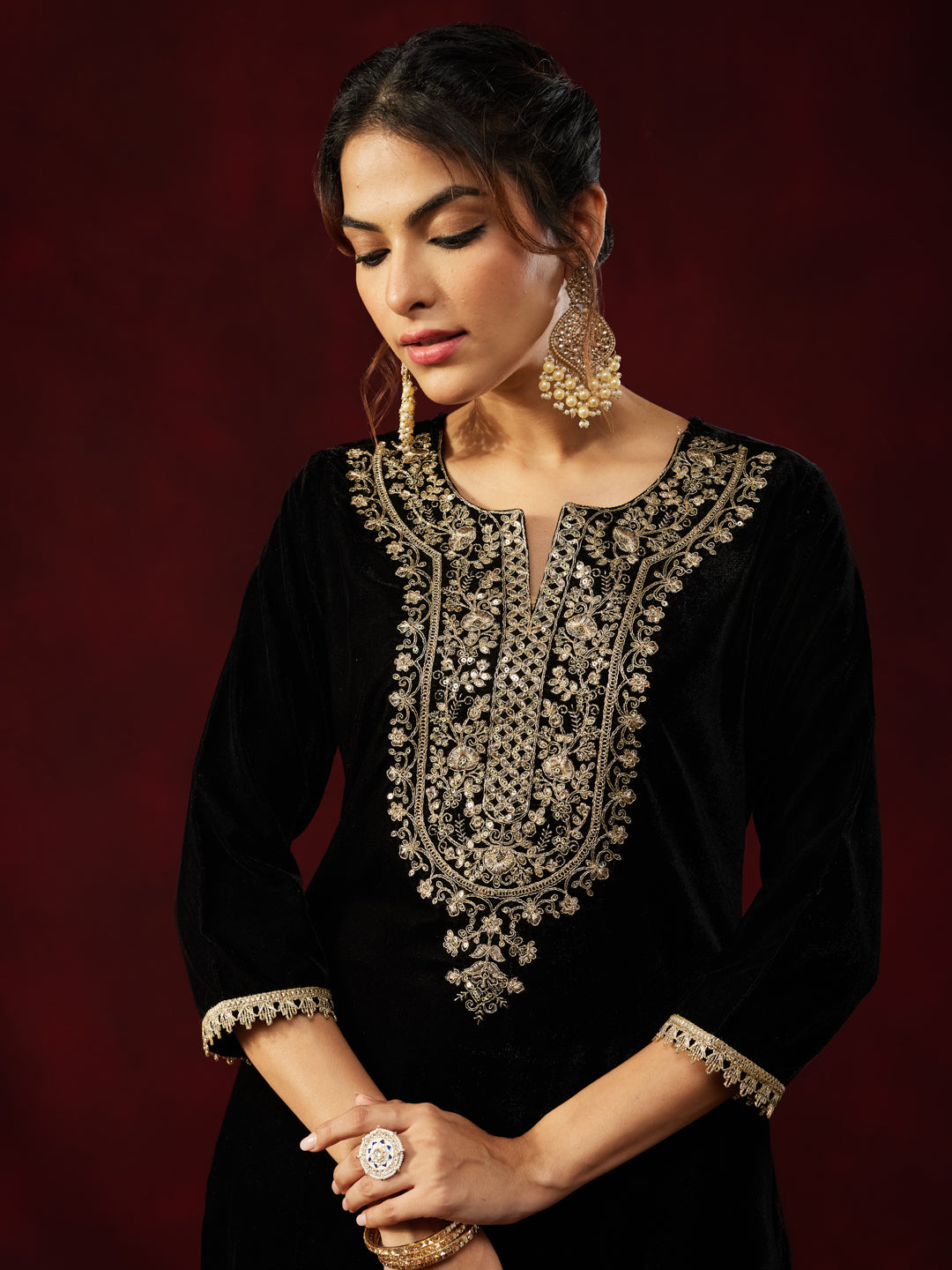 Ninnique Women's Black Velvet Zari Yoke Embroidered Straight Kurta Set