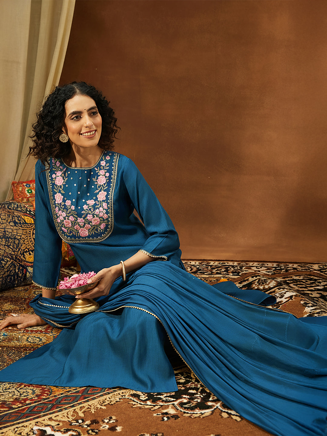 Ninnique Women's Teal Blue Silk Blend Yoke Embroidered Straight Kurta Set