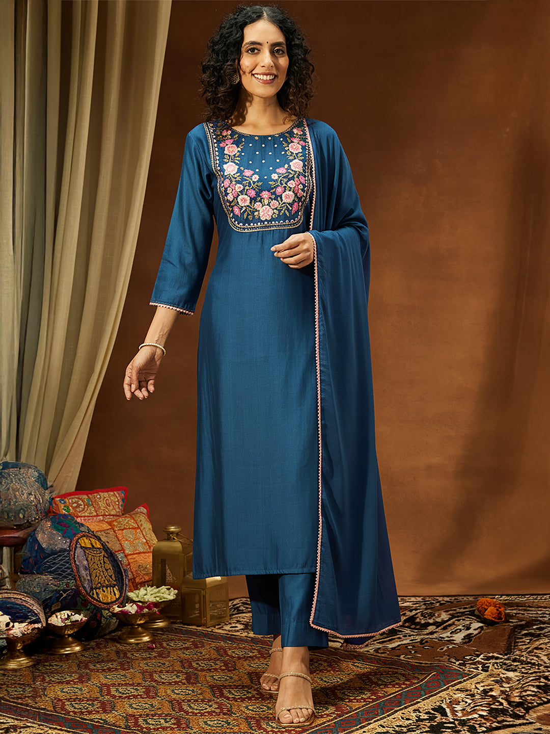 Ninnique Women's Teal Blue Silk Blend Yoke Embroidered Straight Kurta Set