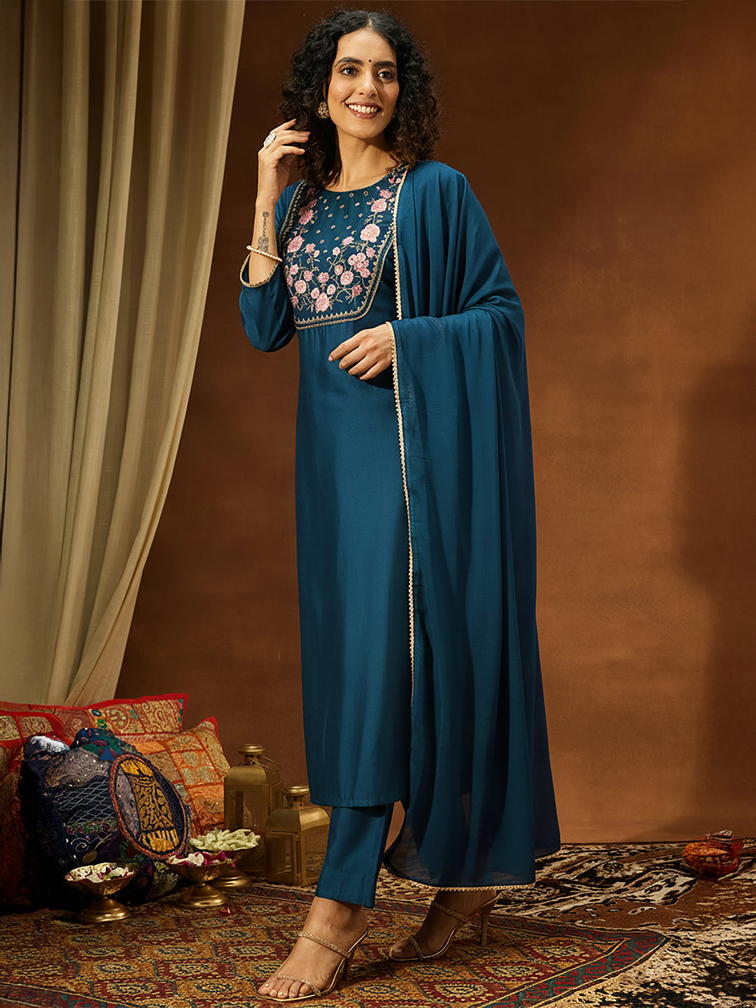 Ninnique Women's Teal Blue Silk Blend Yoke Embroidered Straight Kurta Set