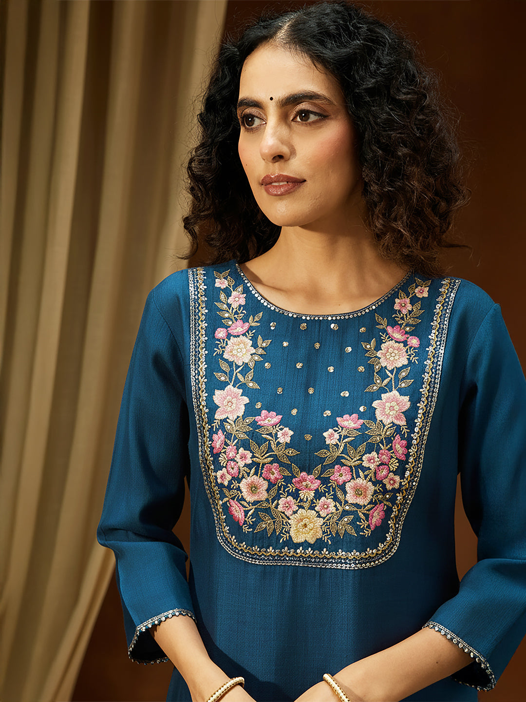 Ninnique Women's Teal Blue Silk Blend Yoke Embroidered Straight Kurta Set