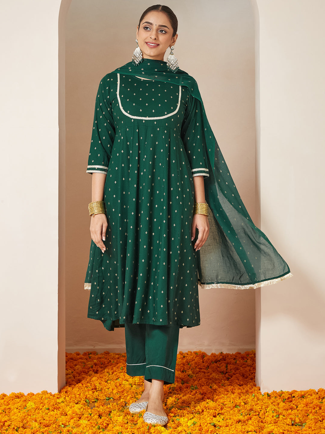 Ninnique Women's Dark Green Rayon Gold Printed Anarkali Kurta Set