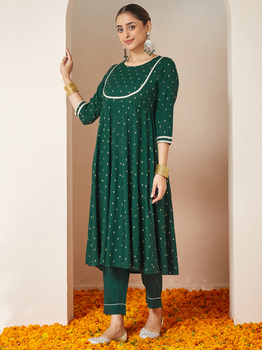 Ninnique Women's Dark Green Rayon Gold Printed Anarkali Kurta Set