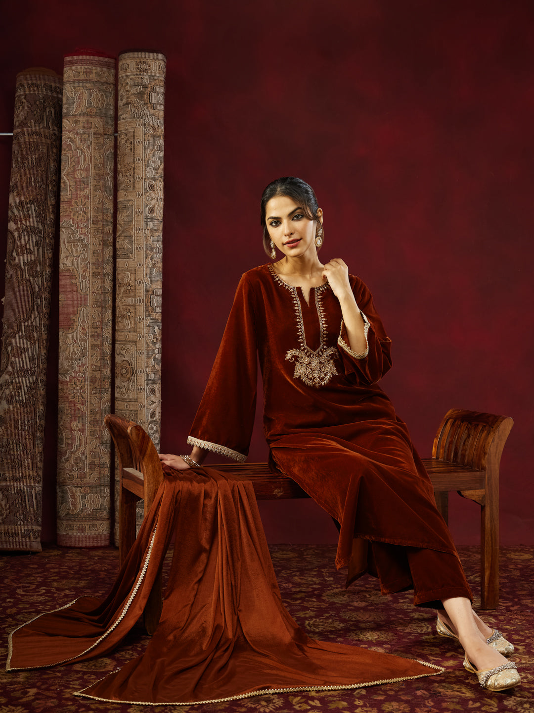 Ninnique Women's Brown Velvet Zari Yoke Embroidered Straight Kurta Set