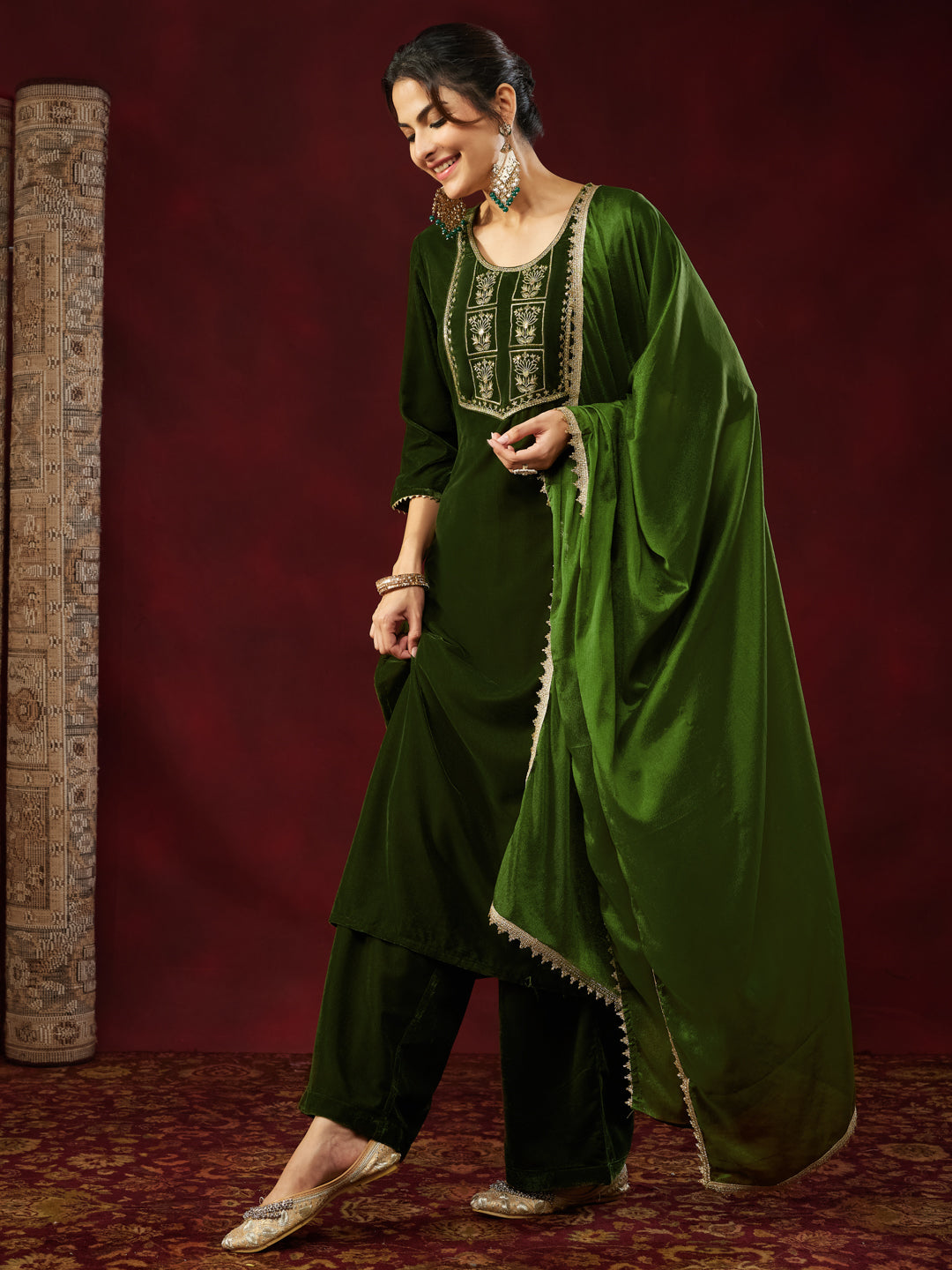 Ninnique Women's Olive Green Velvet Zari Yoke Embroidered Straight Kurta Set