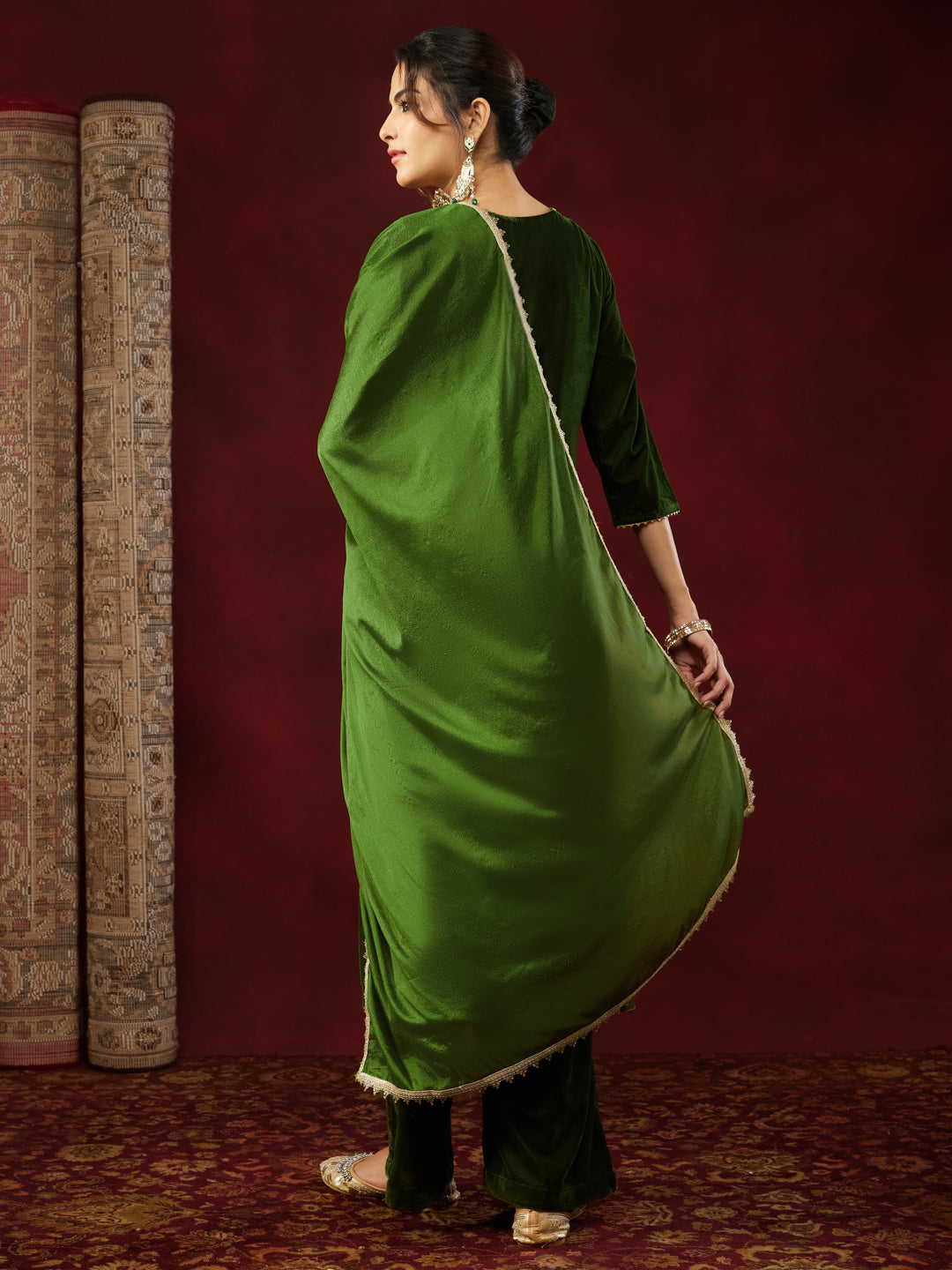 Ninnique Women's Olive Green Velvet Zari Yoke Embroidered Straight Kurta Set