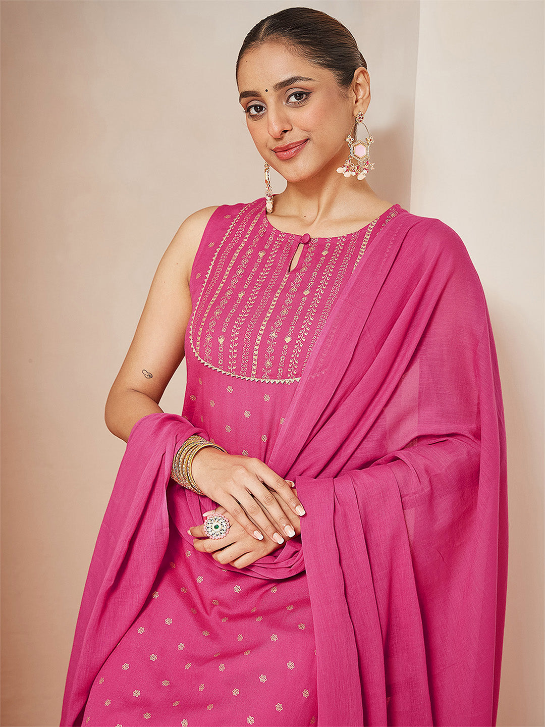 Ninnique Women's Pink Rayon Gold Printed Straight Kurta Set