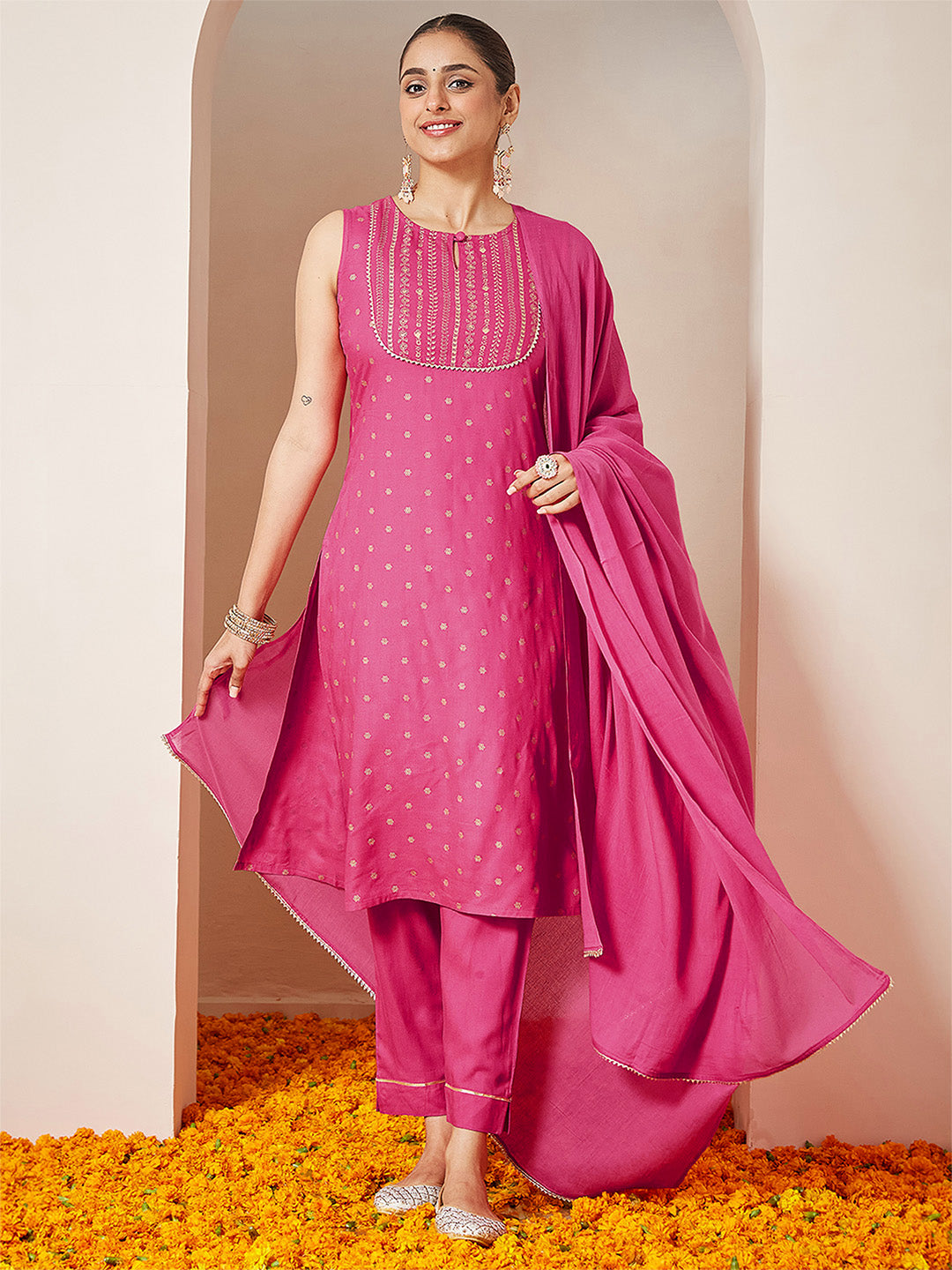 Ninnique Women's Pink Rayon Gold Printed Straight Kurta Set