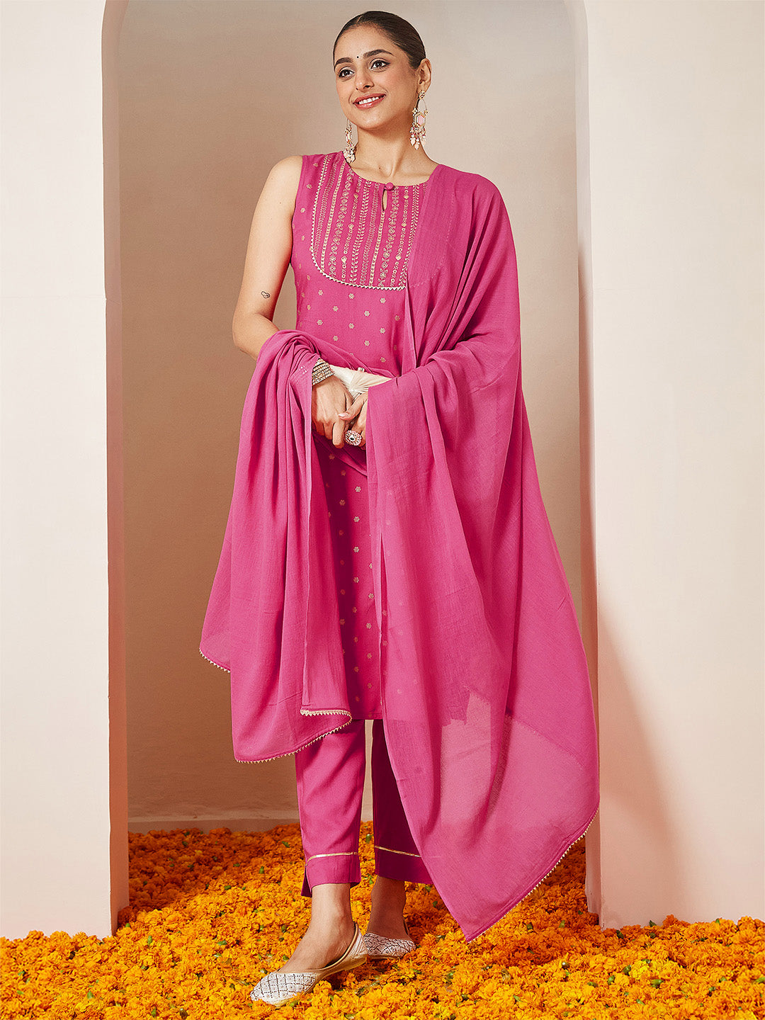 Ninnique Women's Pink Rayon Gold Printed Straight Kurta Set