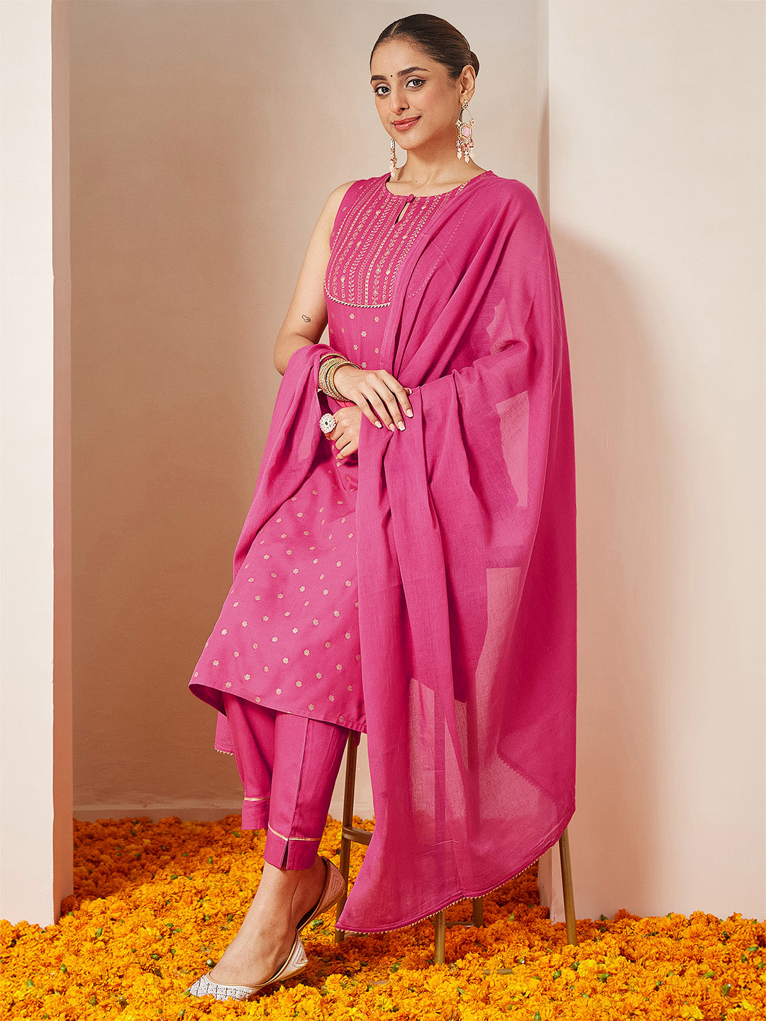 Ninnique Women's Pink Rayon Gold Printed Straight Kurta Set