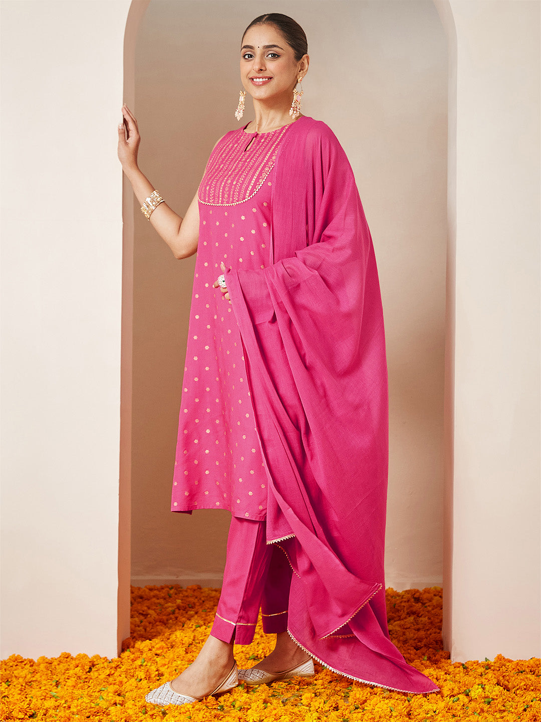 Ninnique Women's Pink Rayon Gold Printed Straight Kurta Set