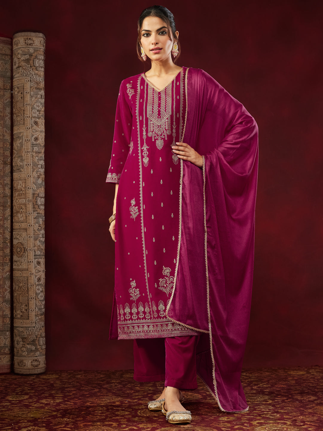 Ninnique Women's Pink Velvet Embellished Gold Printed Straight Kurta Set