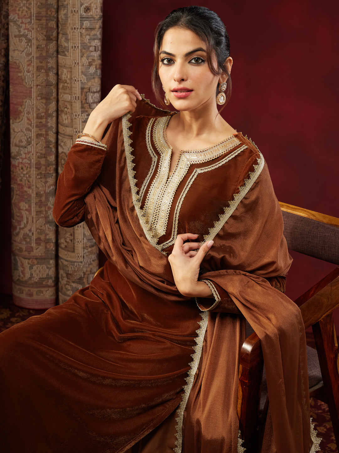Ninnique Women's Brown Velvet Embellished Straight Kurta Set