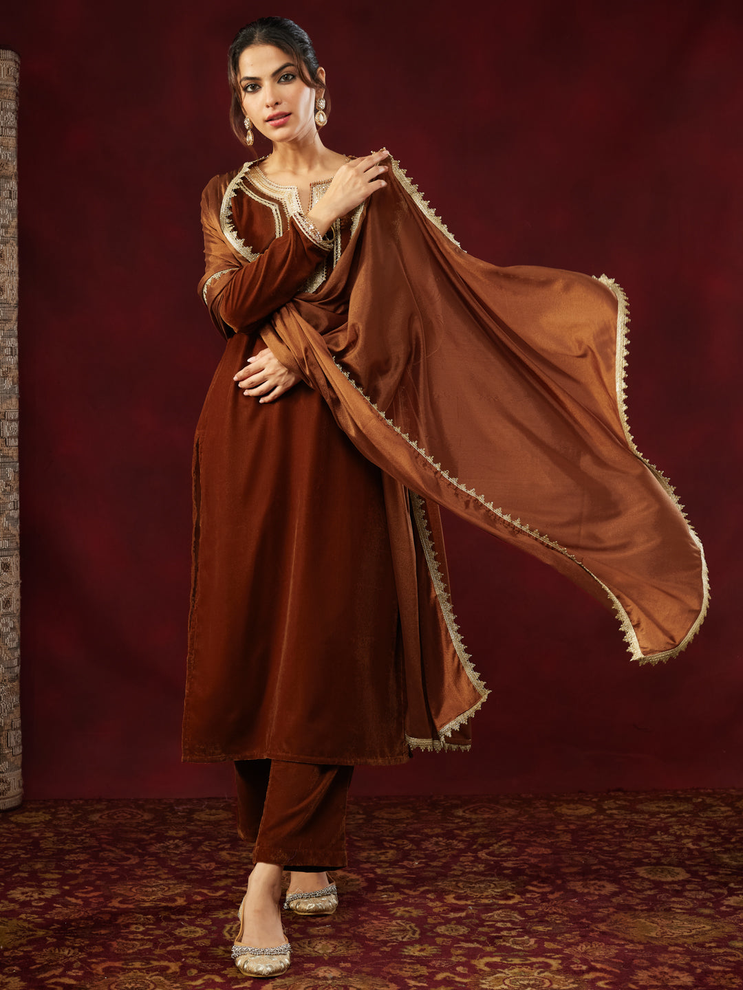 Ninnique Women's Brown Velvet Embellished Straight Kurta Set