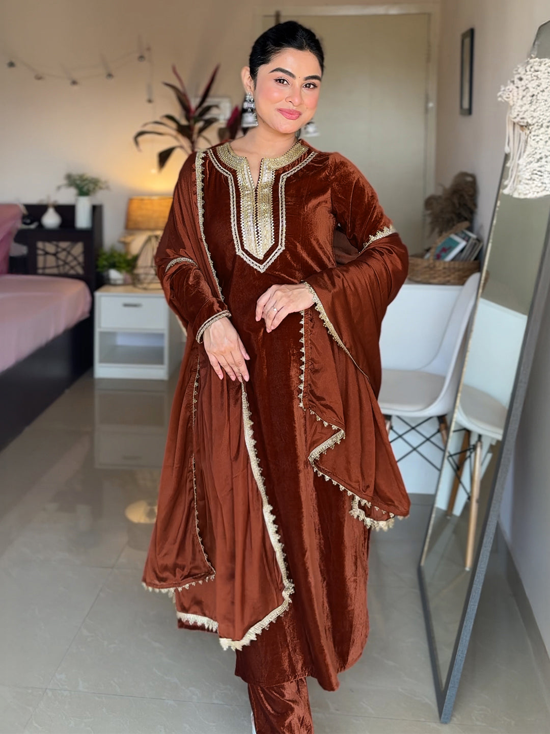 Ninnique Women's Brown Velvet Embellished Straight Kurta Set