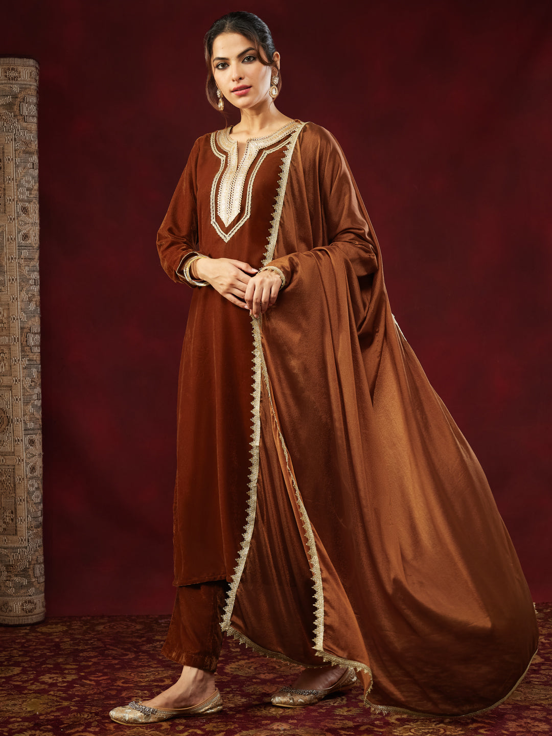 Ninnique Women's Brown Velvet Embellished Straight Kurta Set