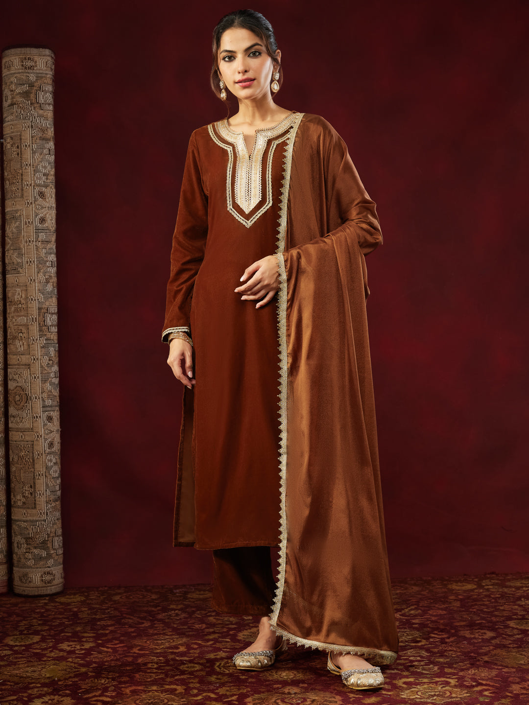Ninnique Women's Brown Velvet Embellished Straight Kurta Set