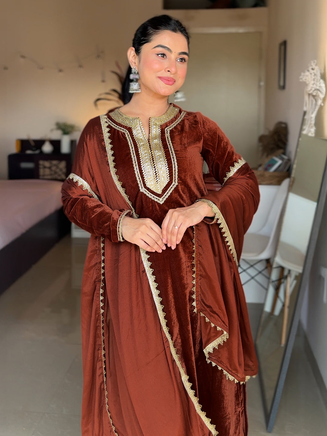 Ninnique Women's Brown Velvet Embellished Straight Kurta Set