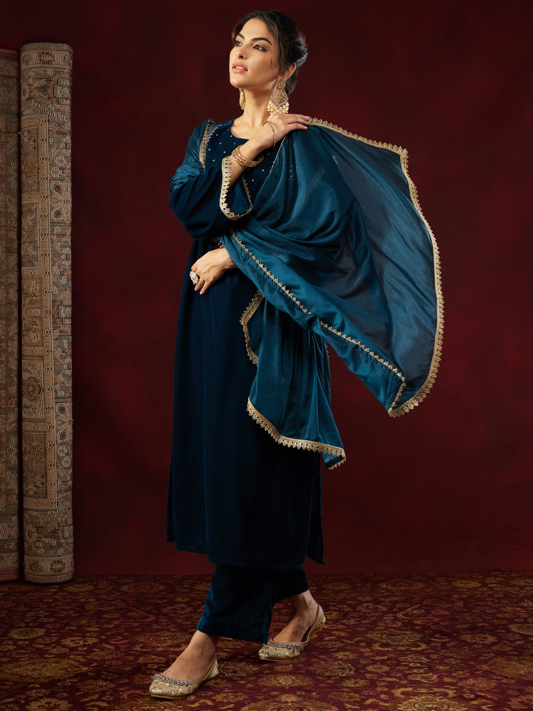 Ninnique Women's Teal Blue Velvet Yoke Embroidered Straight Kurta Set