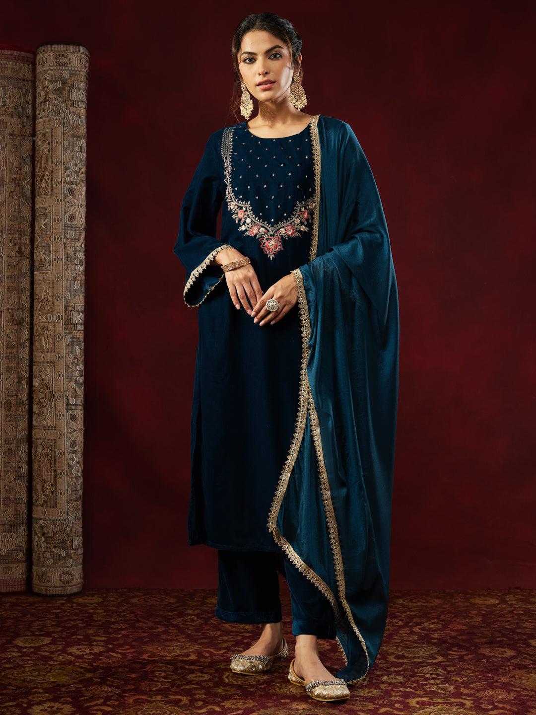 Ninnique Women's Teal Blue Velvet Yoke Embroidered Straight Kurta Set