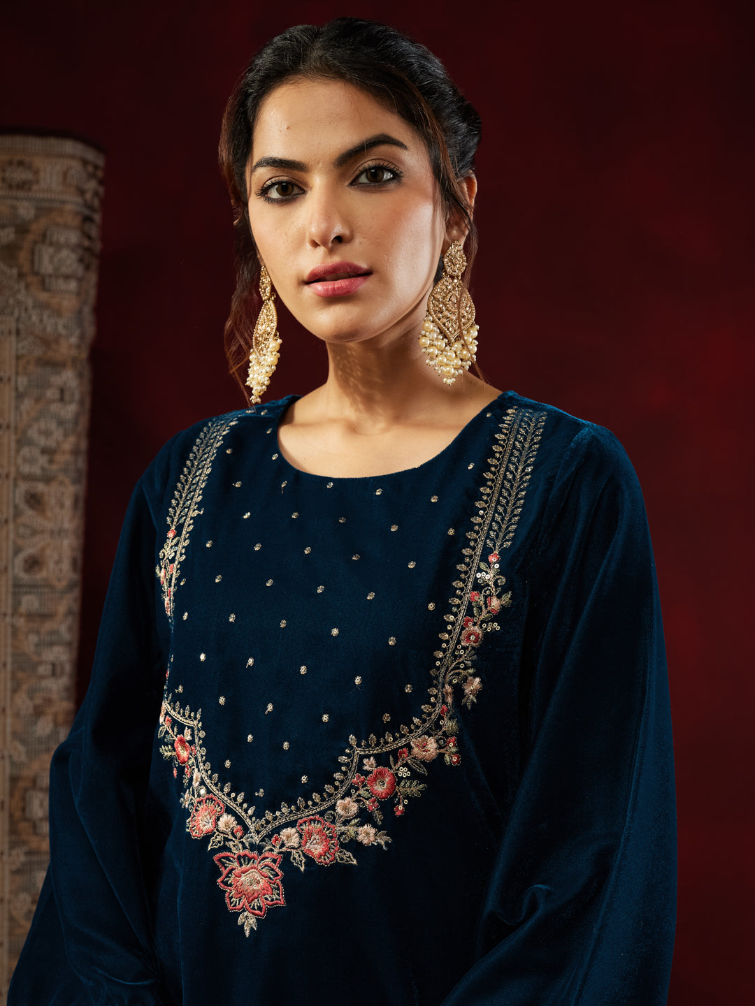 Ninnique Women's Teal Blue Velvet Yoke Embroidered Straight Kurta Set