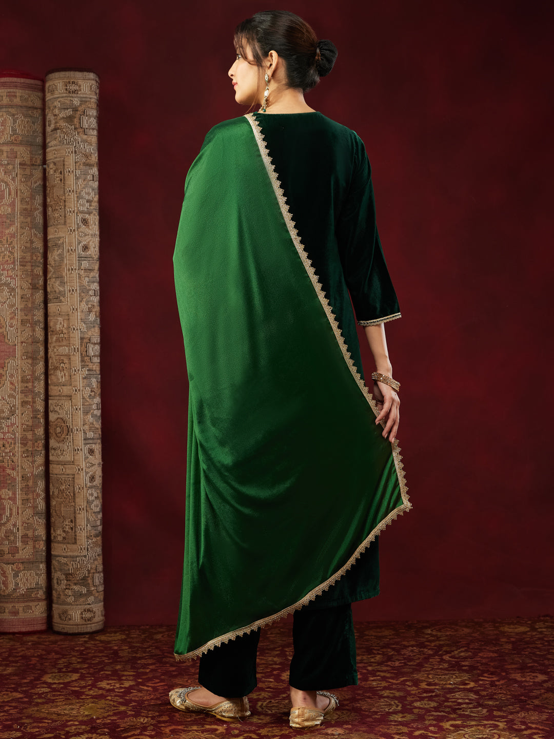 Ninnique Women's Bottle Green Velvet Yoke Embroidered Straight Kurta Set