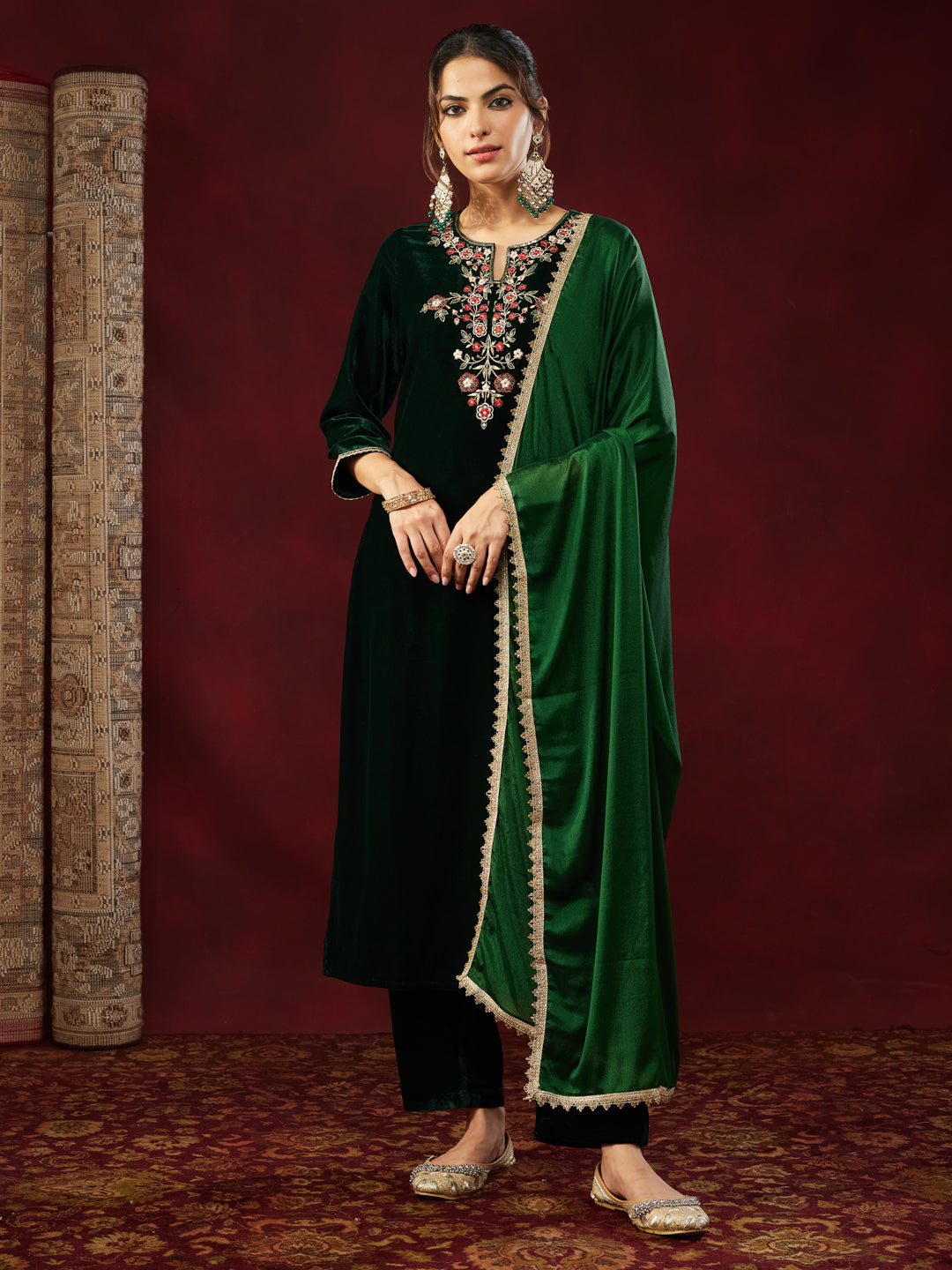 Ninnique Women's Bottle Green Velvet Yoke Embroidered Straight Kurta Set