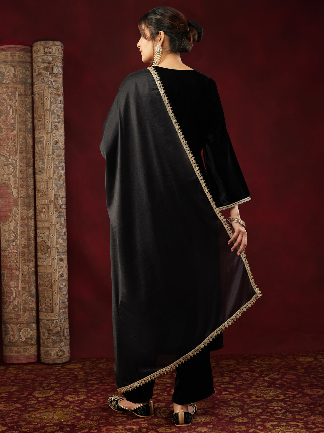 Ninnique Women's Black Velvet Yoke Embroidered Straight Kurta Set