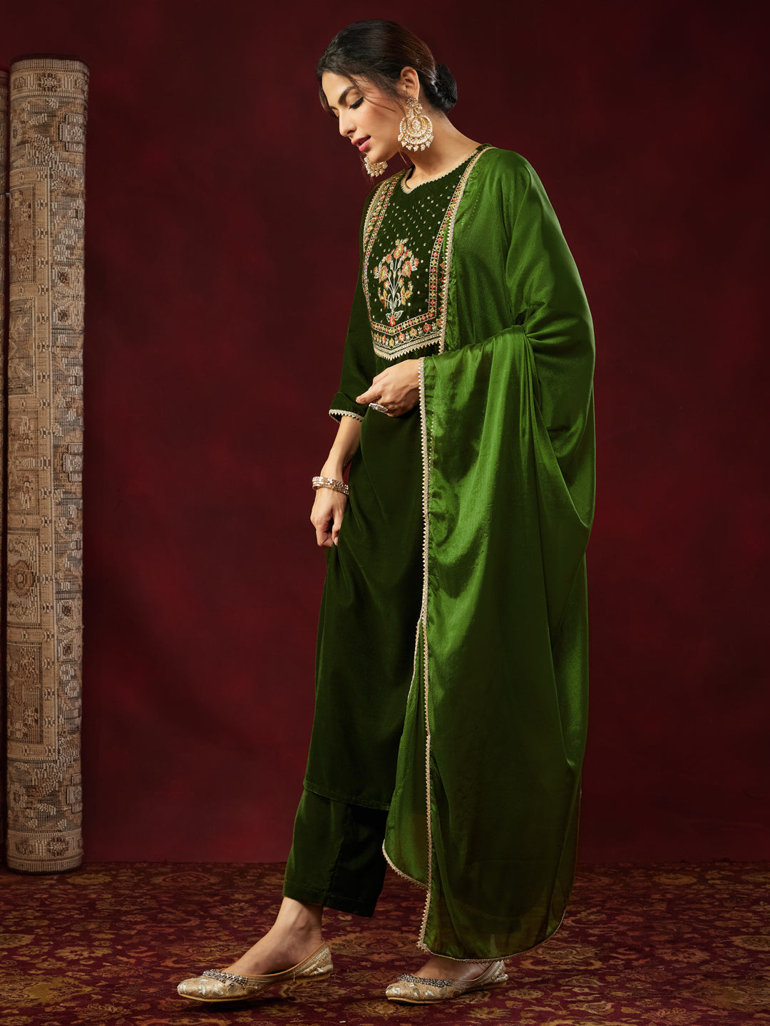 Ninnique Women's Olive Green Velvet Yoke Embroidered Straight Kurta Set
