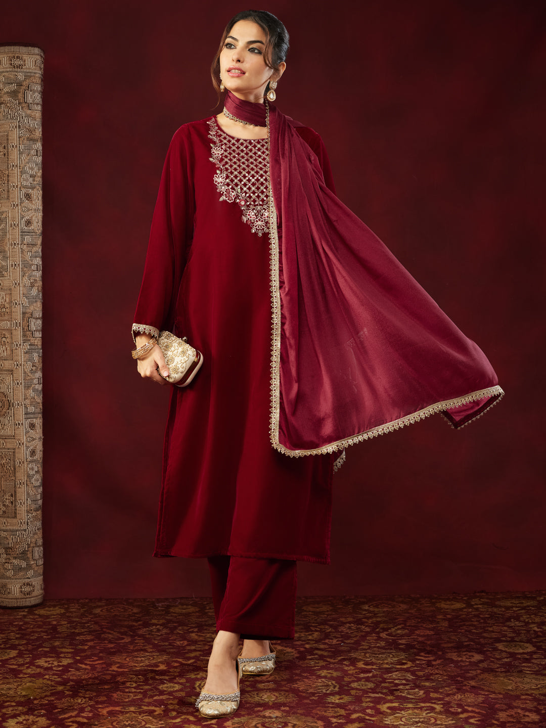 Ninnique Women's Red Velvet Zari Yoke Embroidered Straight Kurta Set