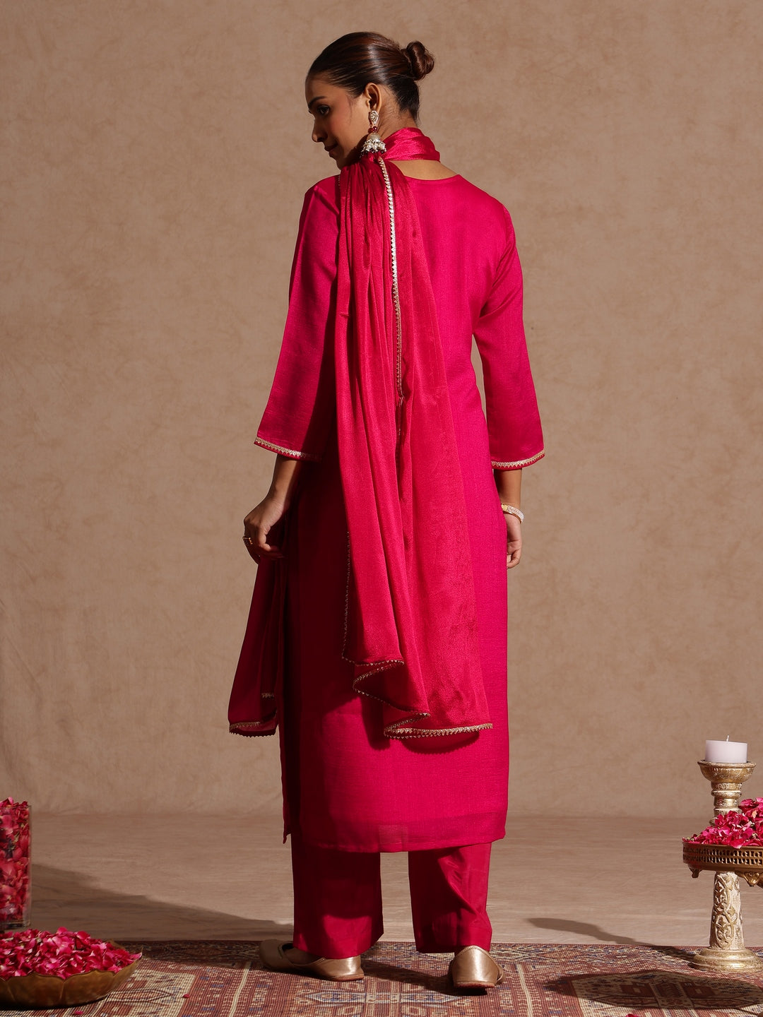 Ninnique Women's Pink Silk Blend Zari Embroidered Straight Kurta Set