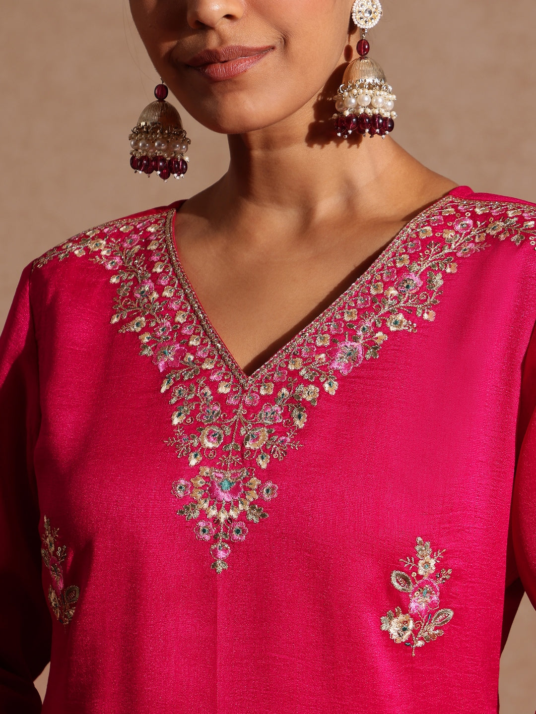 Ninnique Women's Pink Silk Blend Zari Embroidered Straight Kurta Set