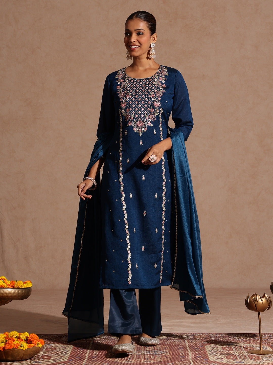 Ninnique Women's Teal Blue Silk Blend Zari Embroidered Straight Kurta Set