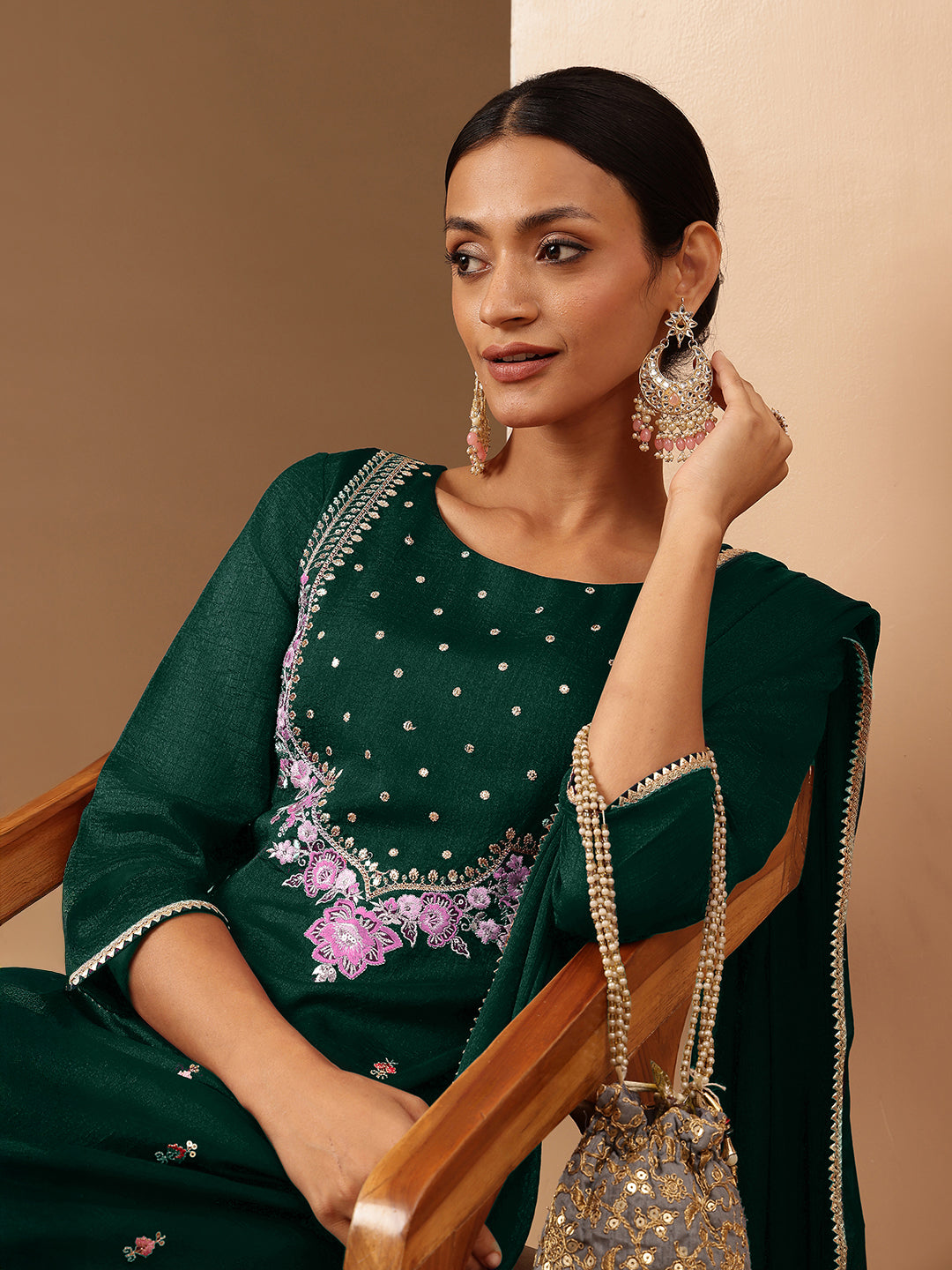 Ninnique Women's Bottle Green Silk Blend Zari Embroidered Straight Kurta Set