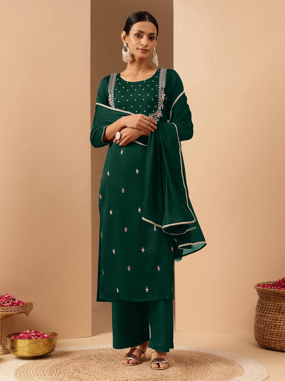 Ninnique Women's Bottle Green Silk Blend Zari Embroidered Straight Kurta Set