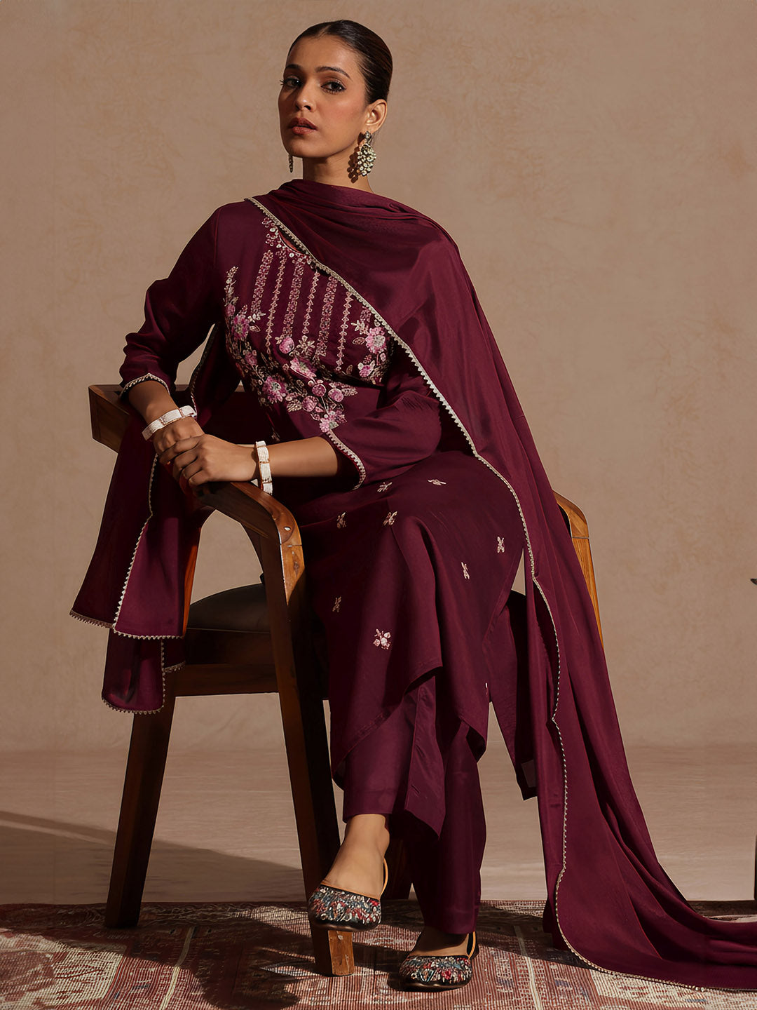 Ninnique Women's Magenta Silk Blend Zari Embroidered Straight Kurta Set