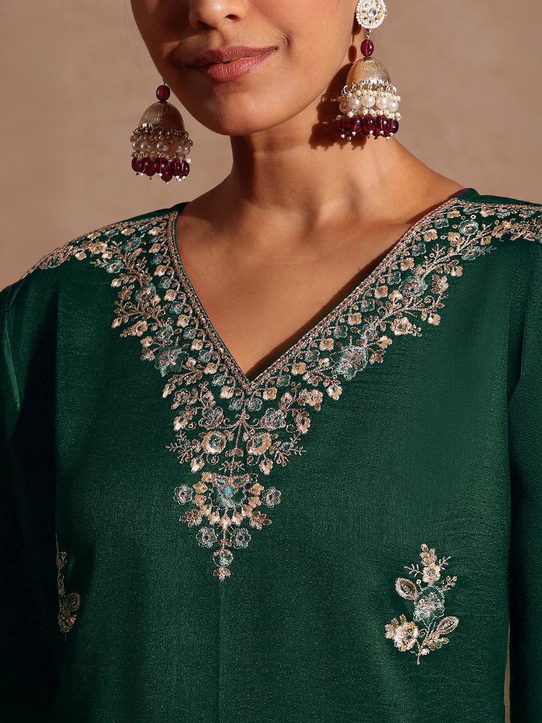 Ninnique Women's Bottle Green Silk Blend Zari Embroidered Straight Kurta Set