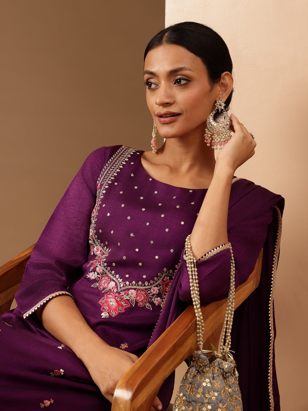 Ninnique Women's Purple Silk Blend Zari Embroidered Straight Kurta Set