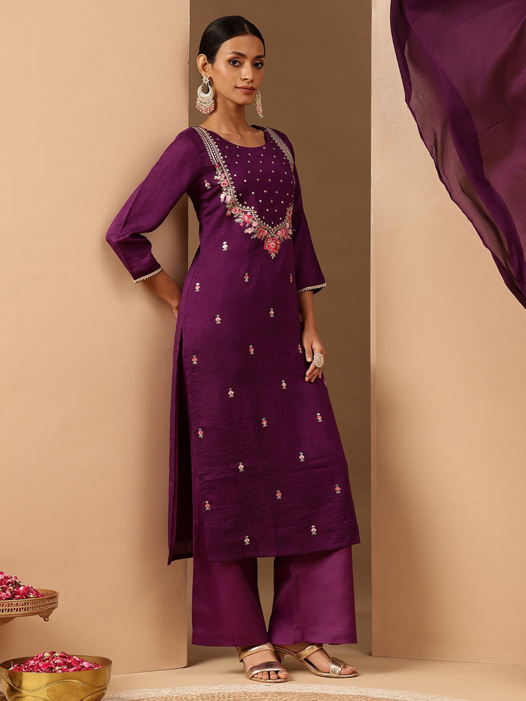 Ninnique Women's Purple Silk Blend Zari Embroidered Straight Kurta Set