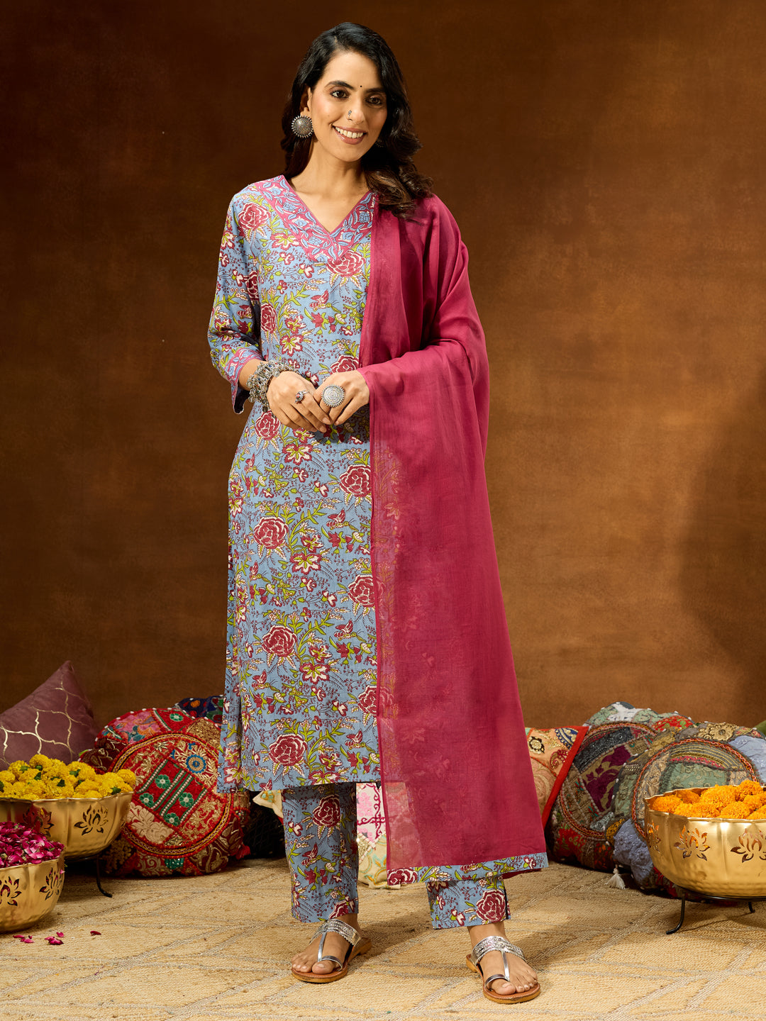 Ninnique Women's Blue Pure Cotton Floral Printed Straight Kurta Set