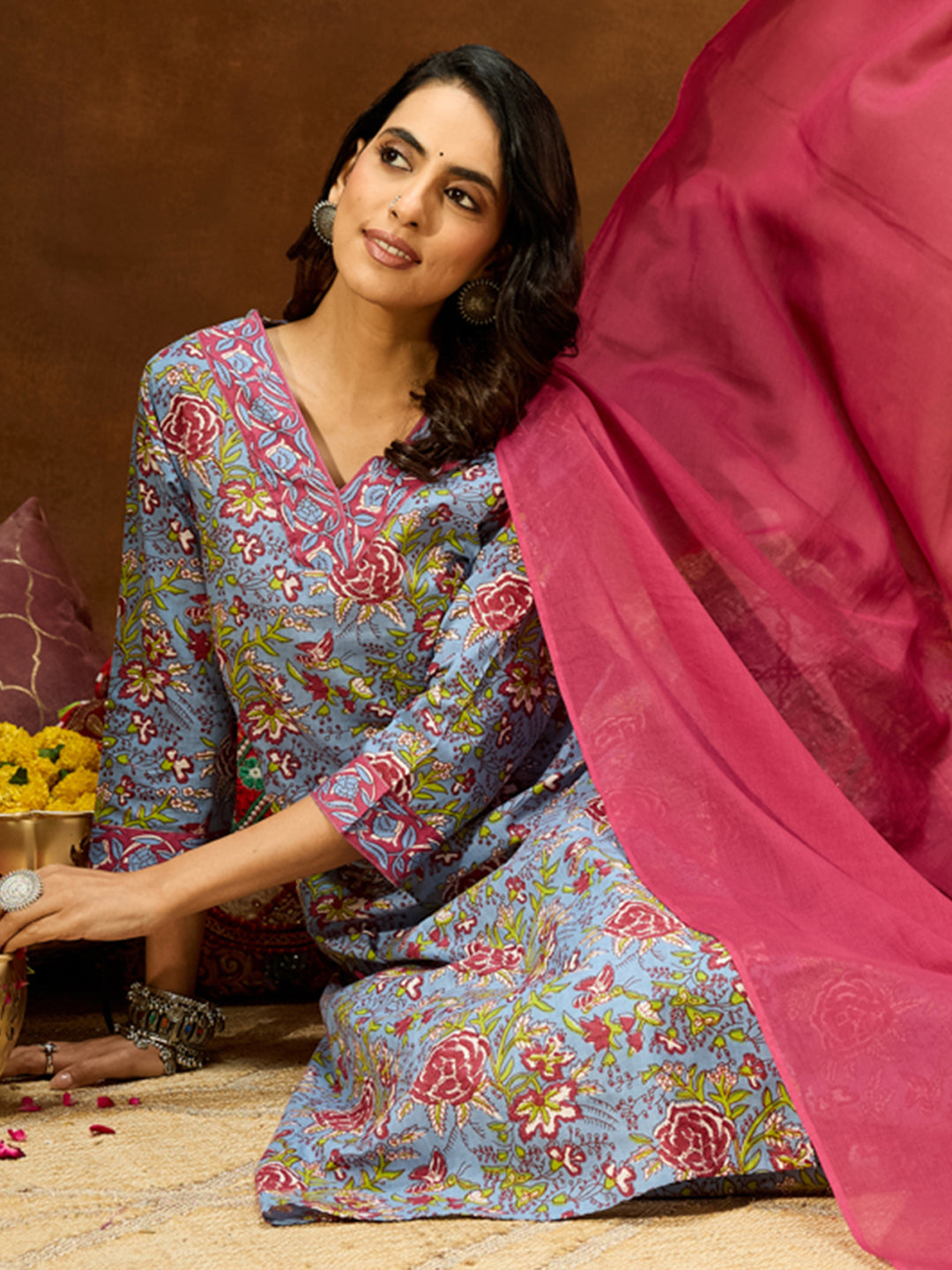 Ninnique Women's Blue Pure Cotton Floral Printed Straight Kurta Set