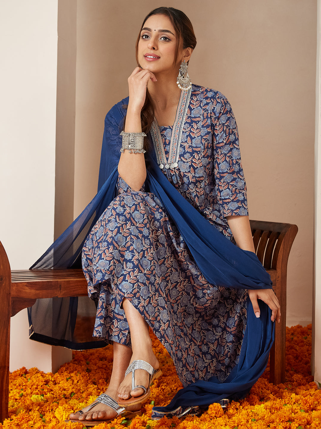Ninnique Women's Blue Pure Cotton Yoke Design Floral Printed A-line Kurta Set