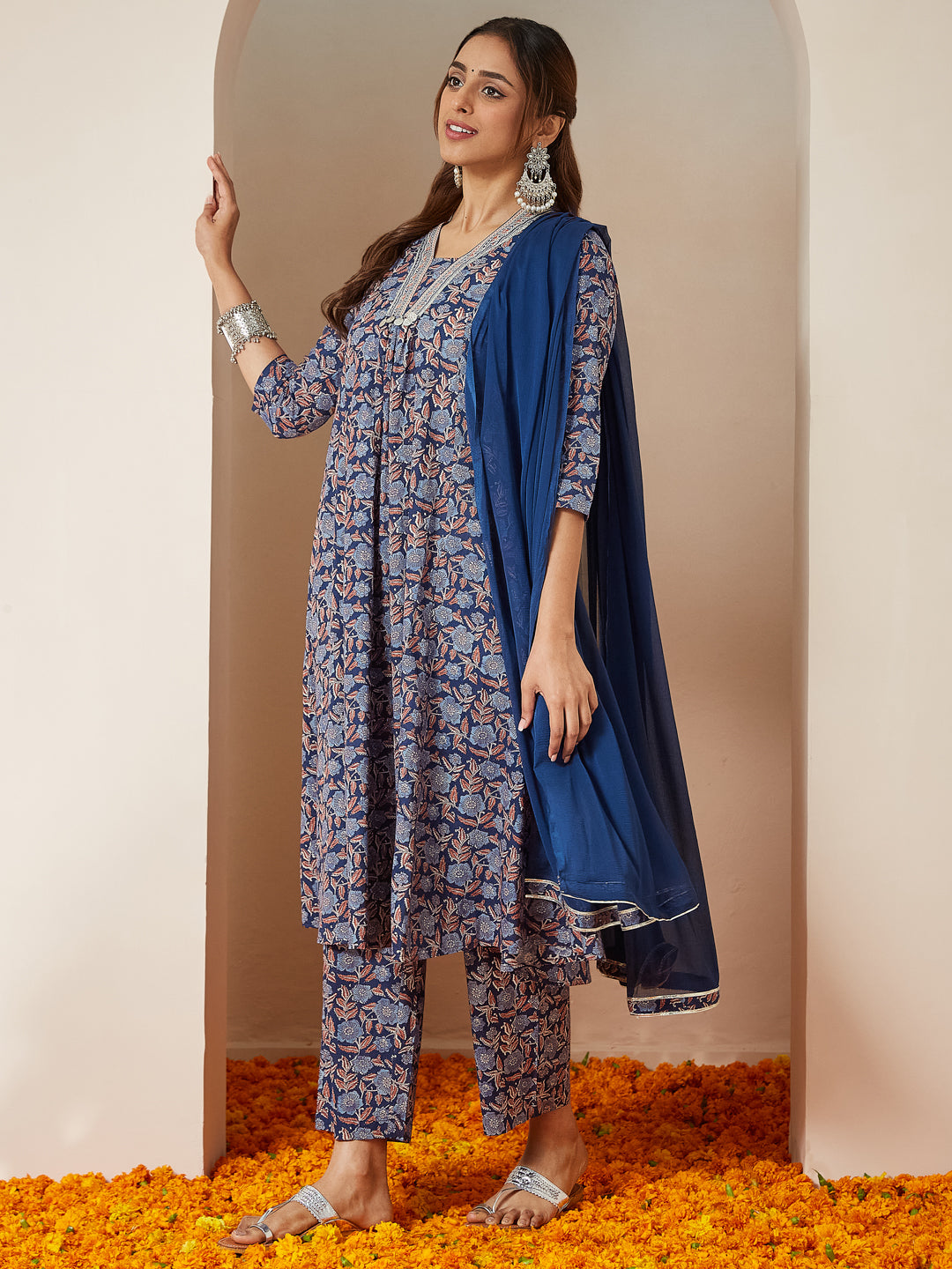 Ninnique Women's Blue Pure Cotton Yoke Design Floral Printed A-line Kurta Set