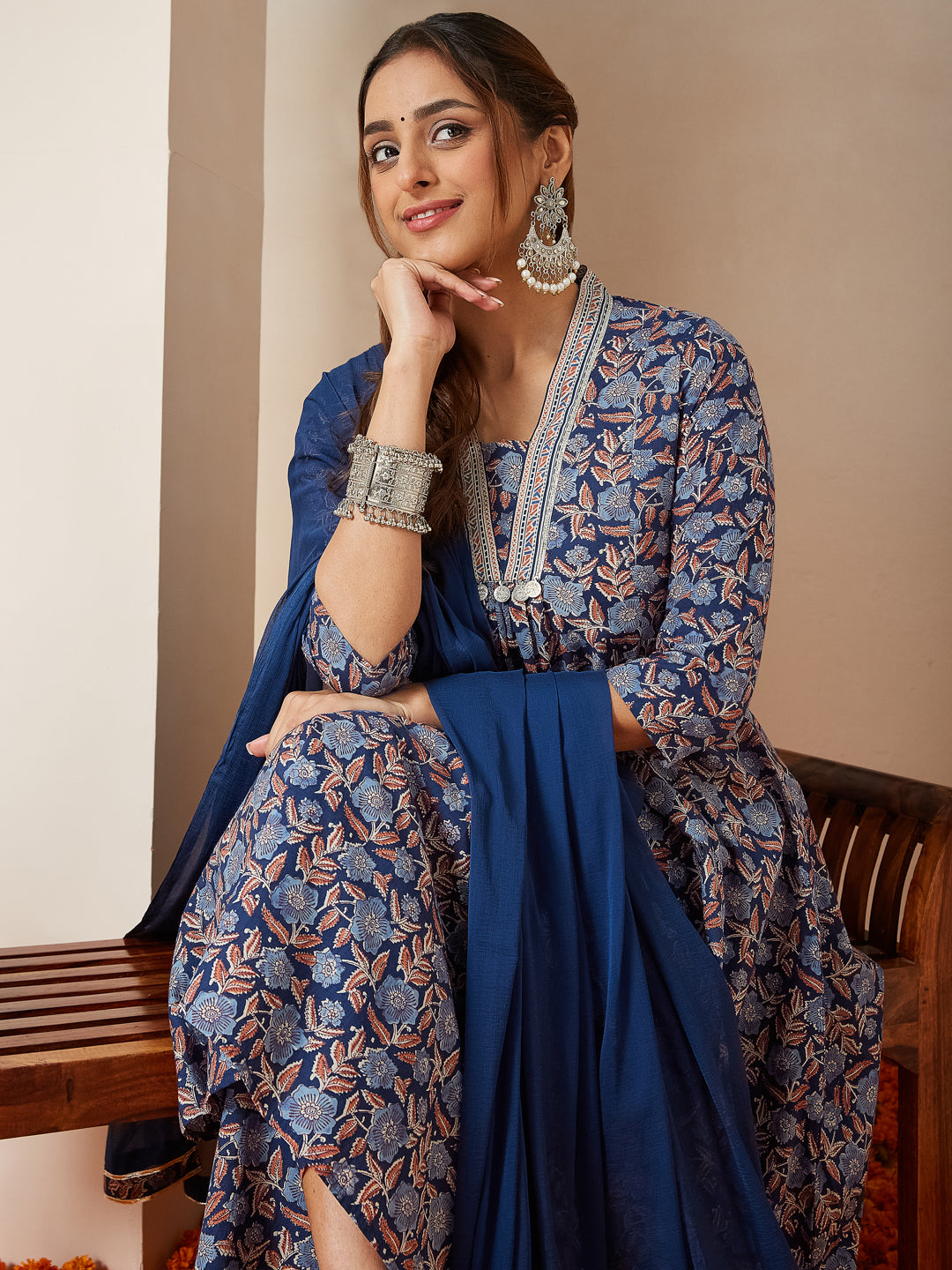 Ninnique Women's Blue Pure Cotton Yoke Design Floral Printed A-line Kurta Set