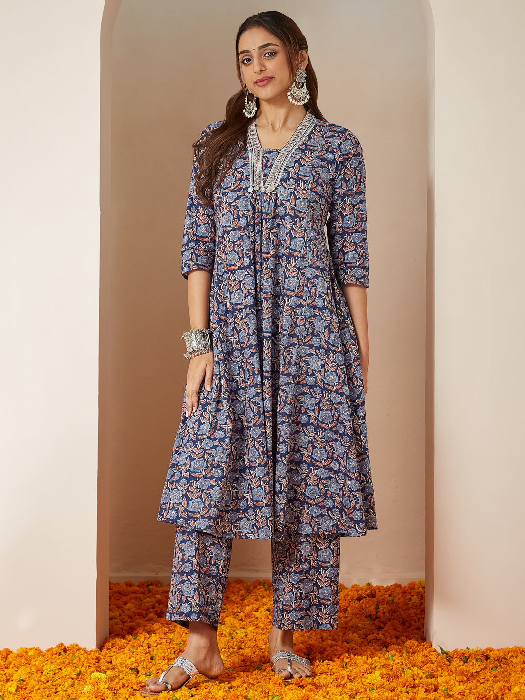 Ninnique Women's Blue Pure Cotton Yoke Design Floral Printed A-line Kurta Set