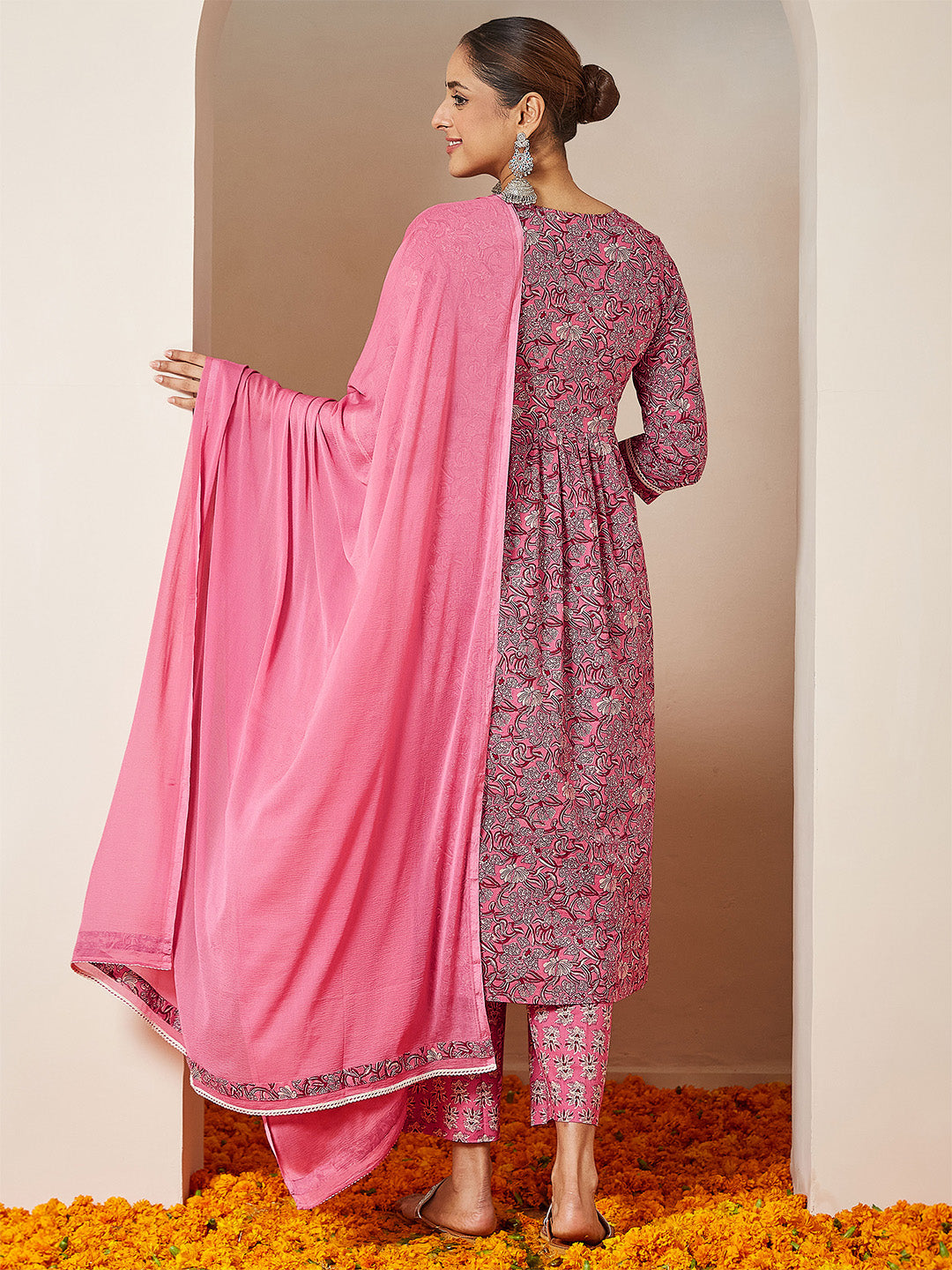Ninnique Women's Pink Pure Cotton Floral Printed A-line Kurta Set